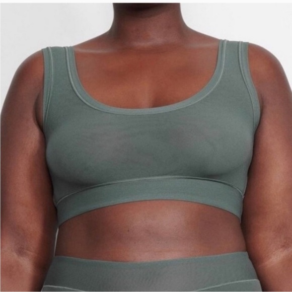 Skims Summer Mesh Scoop Bralette - Picture 6 of 7